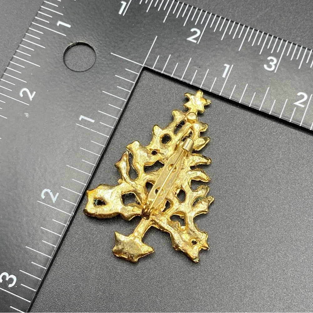 Vintage Christmas Tree Brooch Gold Tone Holiday Pin